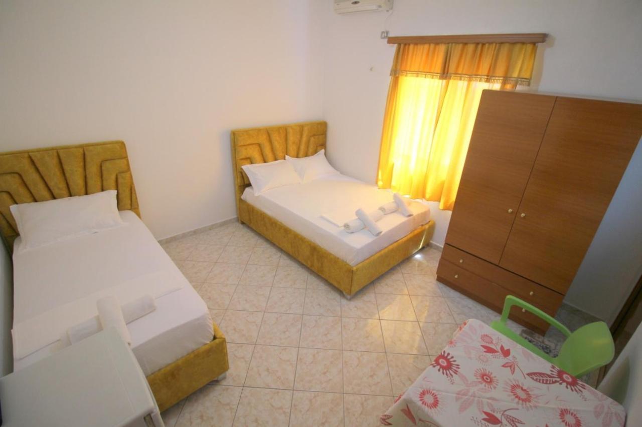 Hotel Vila Vilson Sarandë Habitación foto