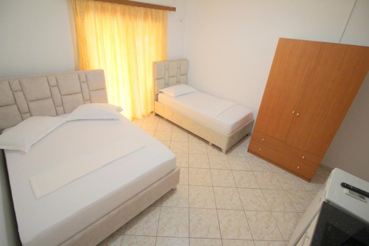 Hotel Vila Vilson Sarandë Habitación foto