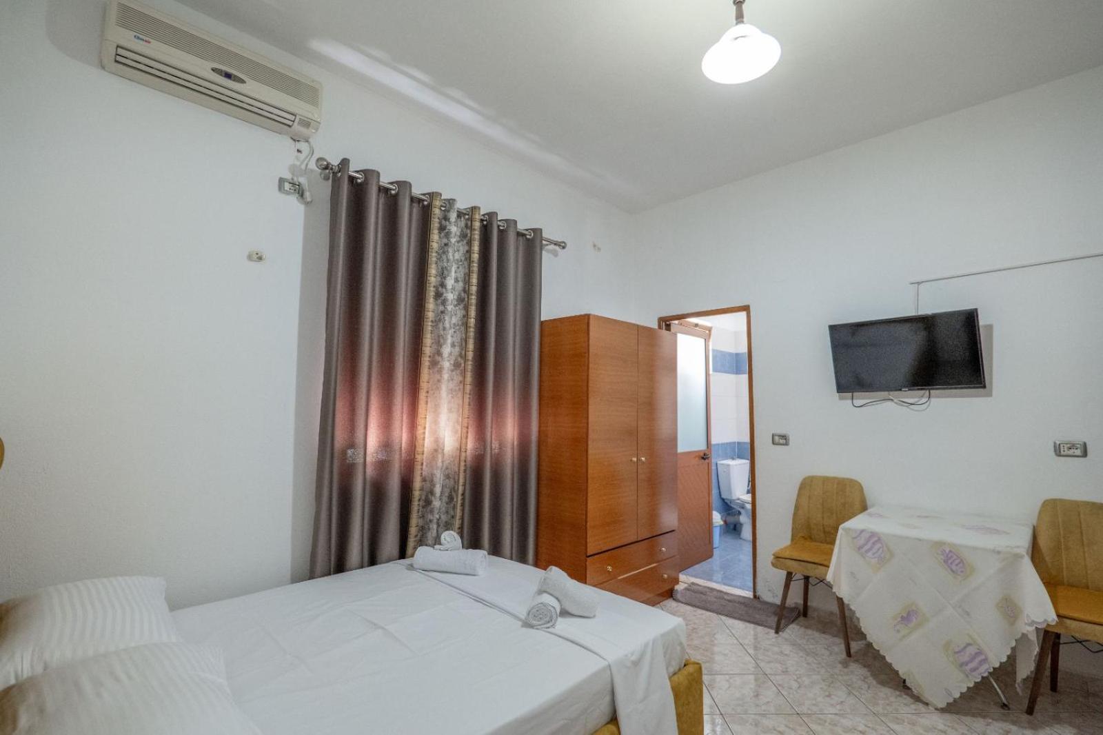 Hotel Vila Vilson Sarandë Exterior foto